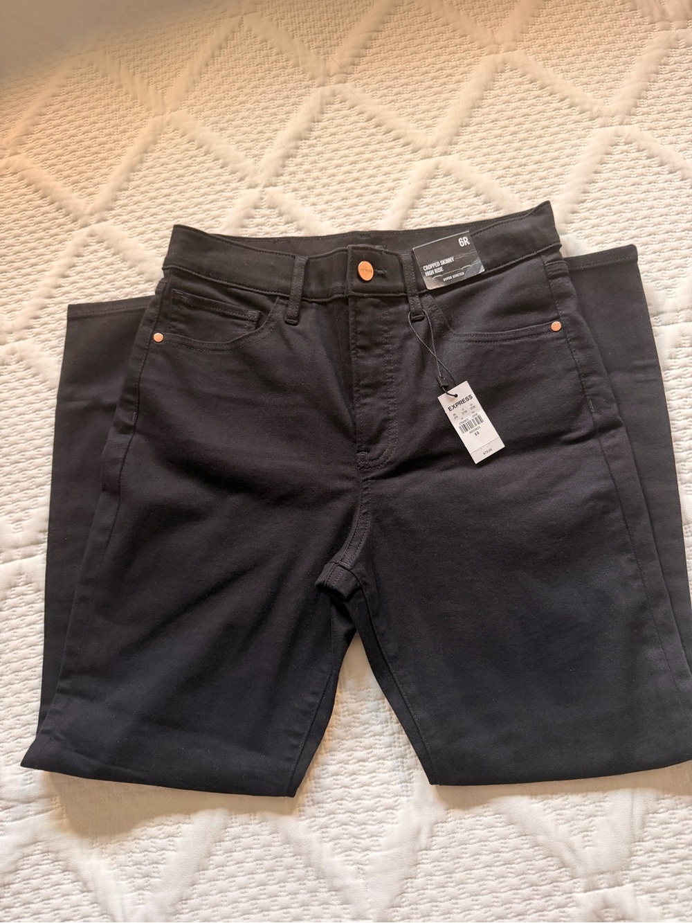 Express Cropped Skinny High Rise Hyper Stretch Black High Rise Jean Shorts Size
